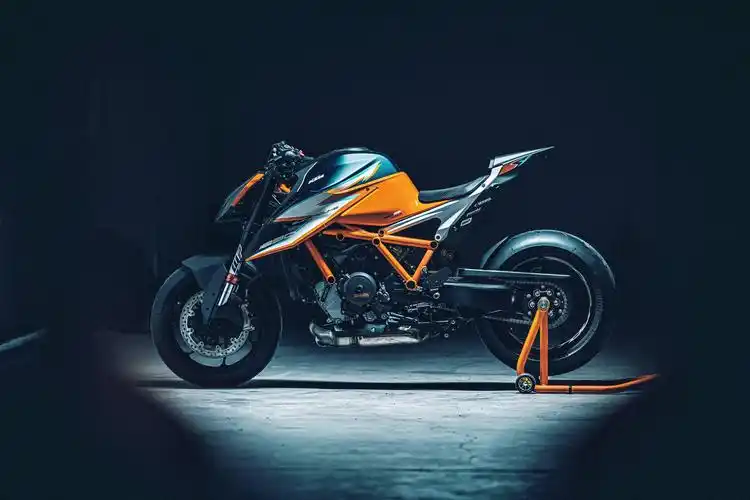 ktm1290superdukerr细节简介