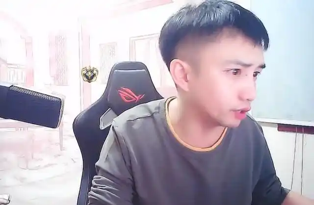 耀扬深夜复播开启经典栏目粉丝邮件环节,约战可杰玄策solo对抗