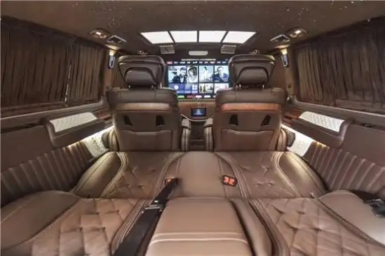 奔驰v260l商务车新款七座内饰正式发布