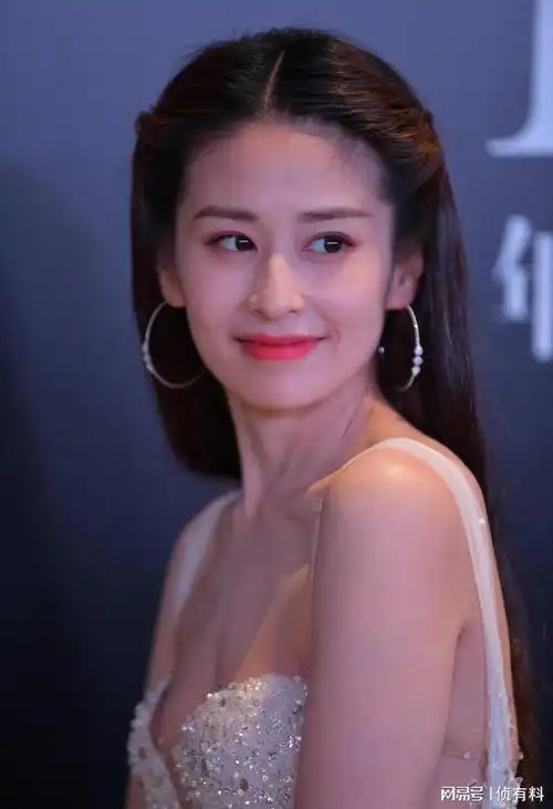 大明星颖儿刘颖活动现场多角度近距离抓拍原生态无修复超清生图