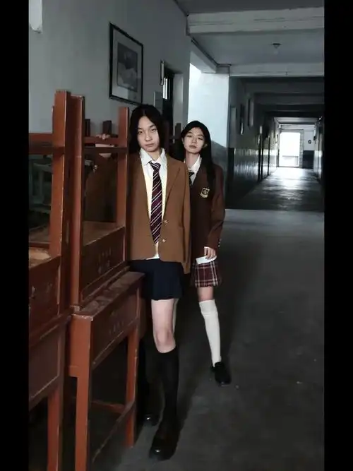 不良千金和她的校霸朋友