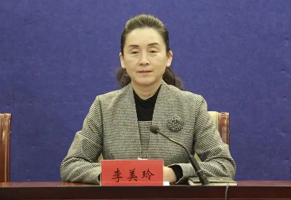 焦作市医疗保障局副局长李美玲作发布