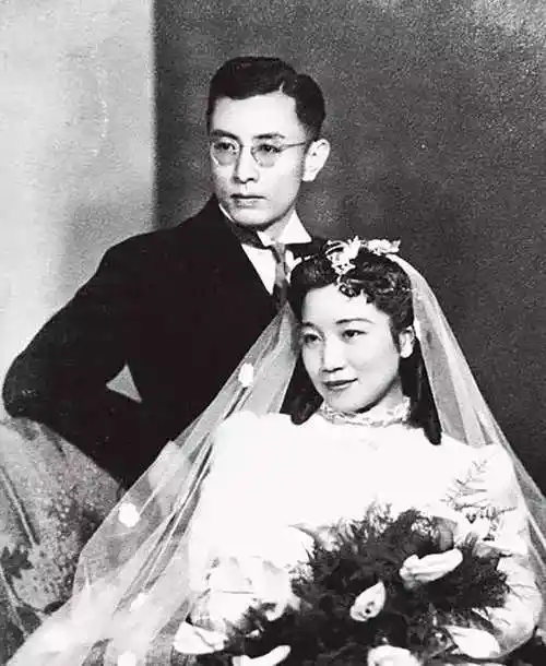 学习到了优秀的英国文学,还让冰心相遇了自己未来的丈夫,也就是吴文藻