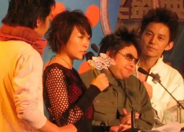 二婚惨遭家暴,新婚100天跳楼身亡|陈琳|沈永革|张超|崔健_网易订阅