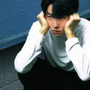 帅气的精神小伙头像气质男头高清超酷真人图片大全