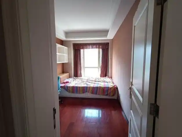 深圳一套跳楼死过人的凶宅拍卖才3481万起比评估价少1492万