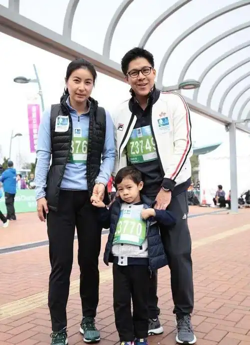 霍启刚自曝囧事苦追郭晶晶8年却差点求婚失败真的想象不到