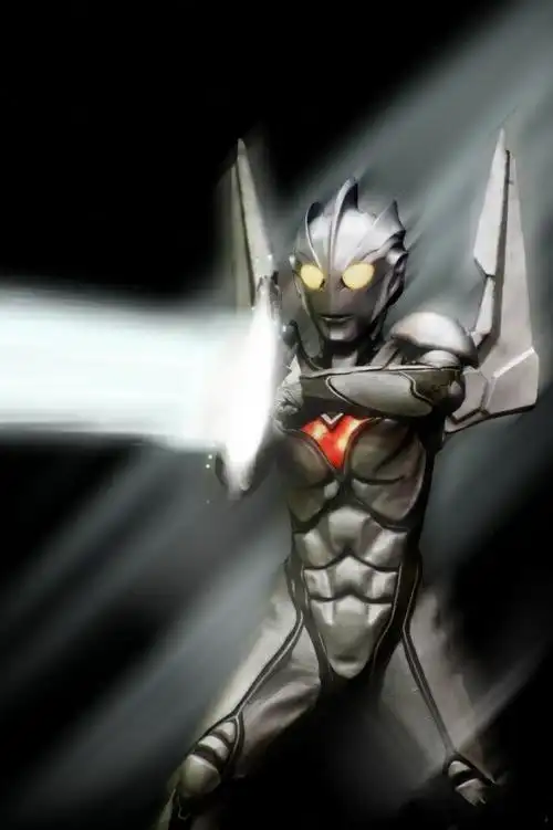 诺亚·奥特曼,自太古时代起便守护全宇宙和平的究极战士,身体为闪耀的