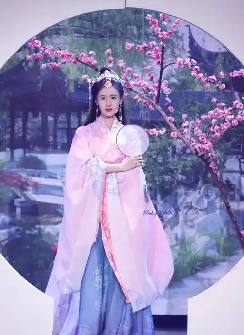 原创这是袁冰妍这也太美了比琉璃的造型还好看优雅又妩媚