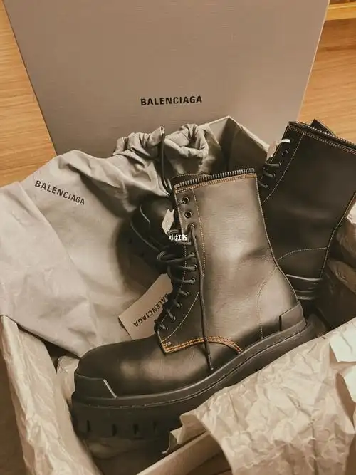 对我们不太友好腿细又长且直的小姐姐们冲就完了#巴黎世家  #masrer