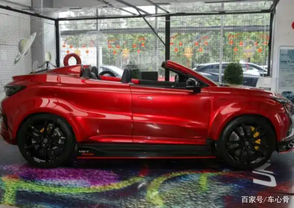 长安uni-t知耻而后勇,改造敞篷suv豪车炸街,网友:10万能整吗?