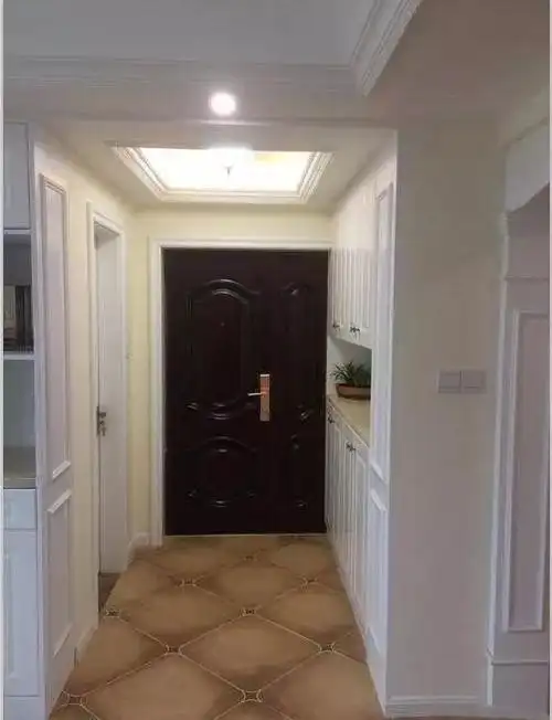 玄关吊顶这样一装,非常漂亮,立体时尚显大方!