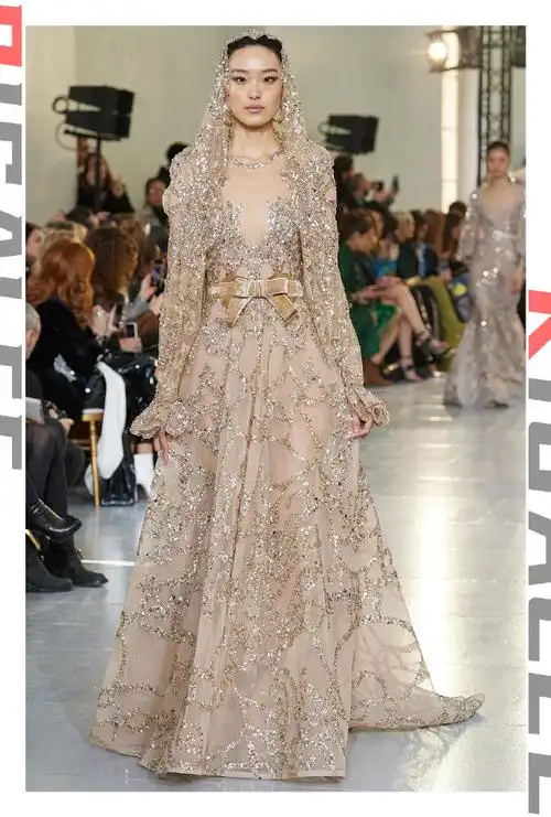 华丽宫廷礼裙##今天穿什么##巴黎时装周