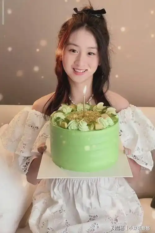 田亮的女儿森碟连夜冲上热搜16岁的森碟怎么突然变得这么美了