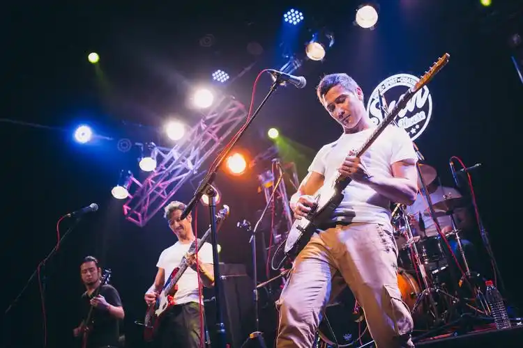 澳门混血双胞胎乐队soler以音乐传播澳门文化