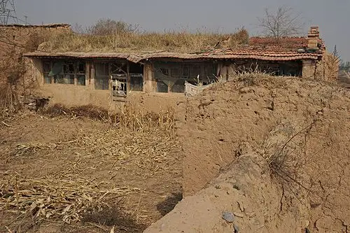 农村破落的房屋_全景网