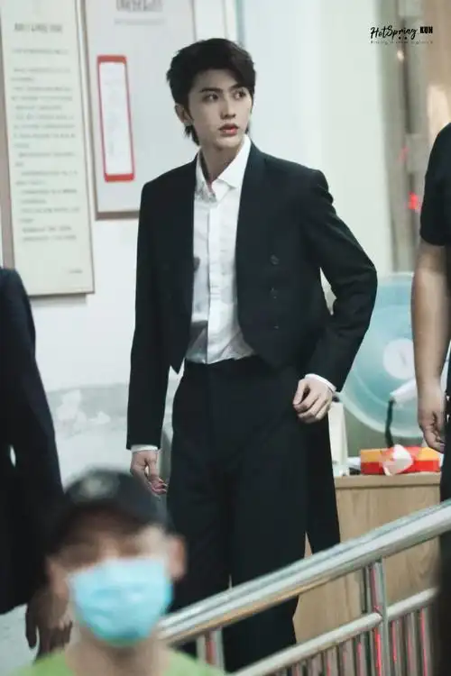 蔡徐坤燕尾服##奔跑吧蔡徐坤