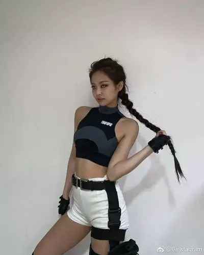 jennie又双露吸睛副乳这外扩的程度是被公开处刑