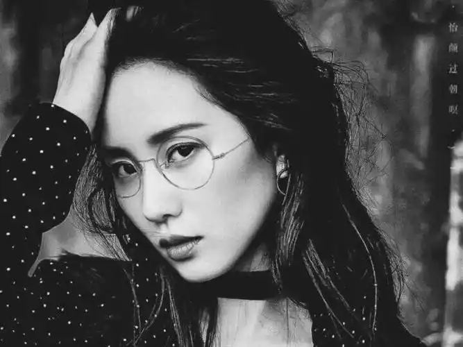 女明星带眼镜,谁有斯文败类气质