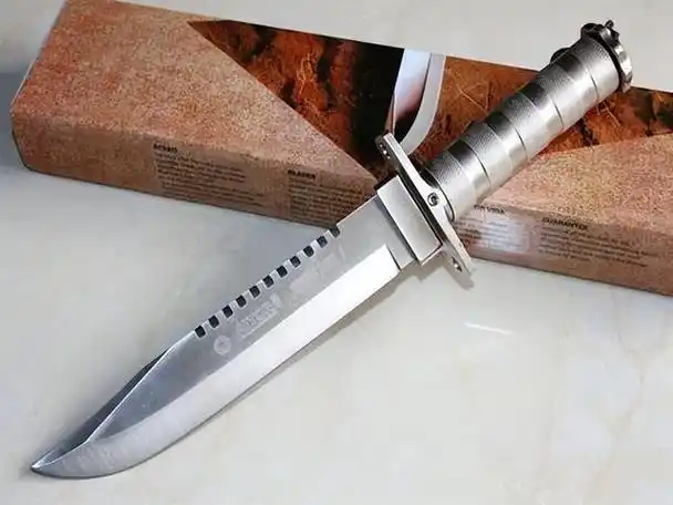 西班牙"丛林之王"求生刀,多功能到极致,野外生存必备良品