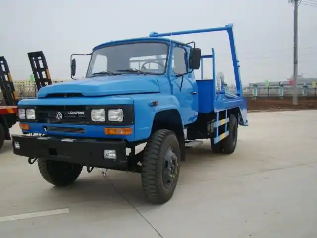 东风140尖头摆臂式垃圾车国四