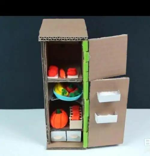 一款精美的小冰箱制作完成了