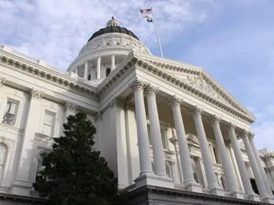 图文加州首府沙加缅度州政府大楼