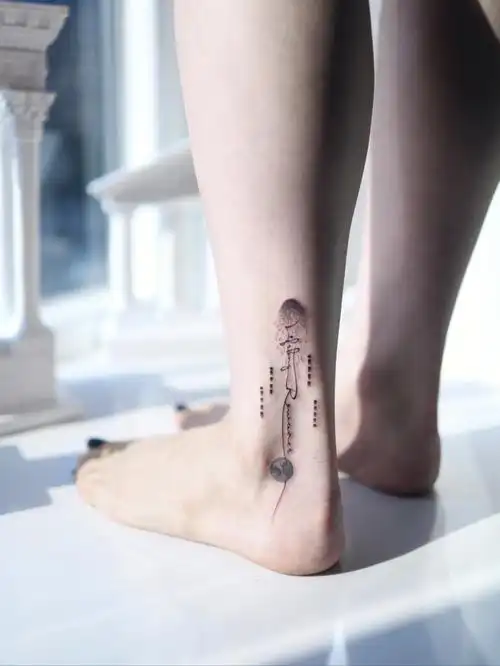 一生浪漫超美女生脚踝字体纹身成都纹身