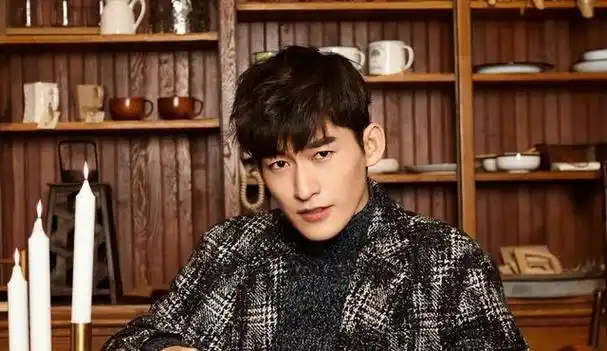 的"霸总人设"现在已经过时了,这种老套的设定已经不符合市场的口味了