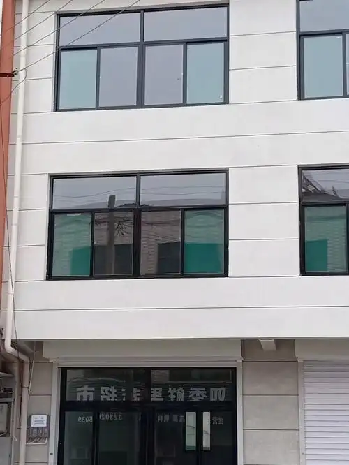 [cp]#保定租房地处保定市满城区通济街 ,北陵山口,新装修门面共三层