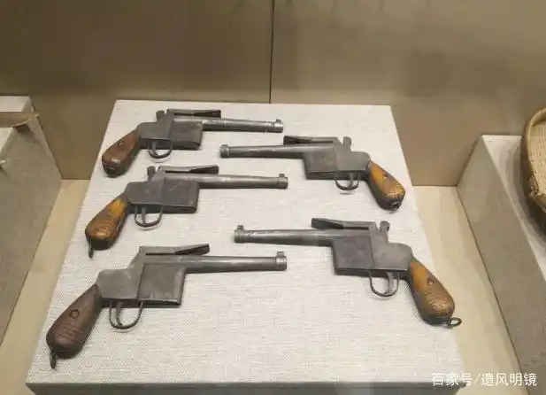 图为红军用过的单发枪.