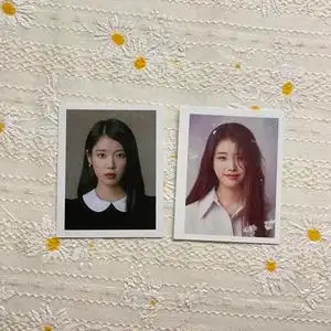 出iu2019官方台历证件照177大五专辑证件照1如图共两张标