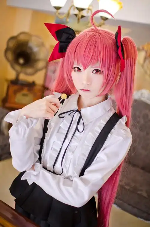 粉嫩激萌少女cos五河琴里