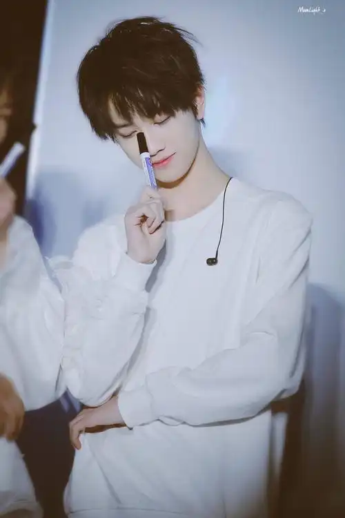 (3)推荐敖子逸益起发光敖子逸代昊林黄宇航张真源拆开了爱情的保鲜