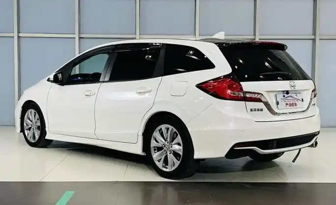 本田 杰德 2017款 1.8l 自动舒适版 5座