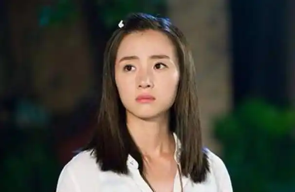 有一种"整容"叫戚百草掀刘海儿,看到的一瞬间,网友:想娶!