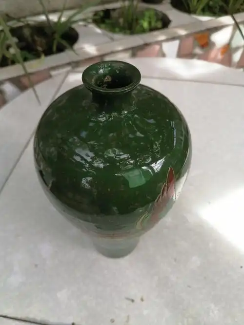 精品赏析—易定款绿釉梅瓶