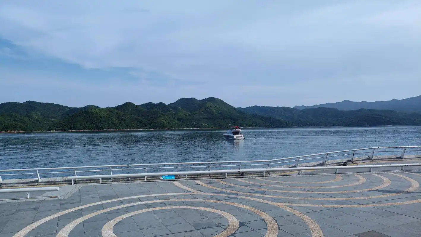 深圳盐田沙头角海边栈道