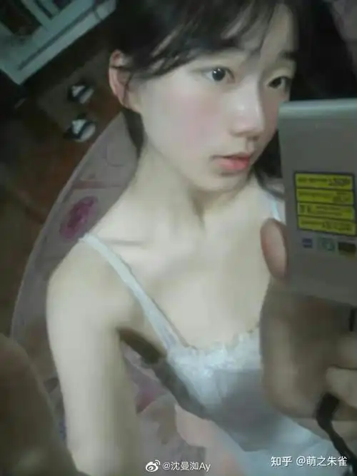 被班上女同学嘲笑胸大而且经常调侃我怎么办