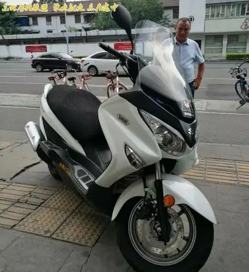 [铃木suzuki] 铃木burgman汉堡人200的使用感受