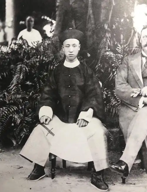 康熙雍正乾隆三爷孙年轻时候的画像新增载沣照片