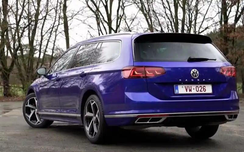 全新大众蔚揽蓝色这个色太帅了2020vwpassatvariantreview