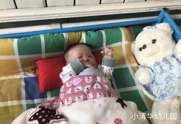刚出生就被放在福利院门口的唐氏儿童,目前仅五个月大