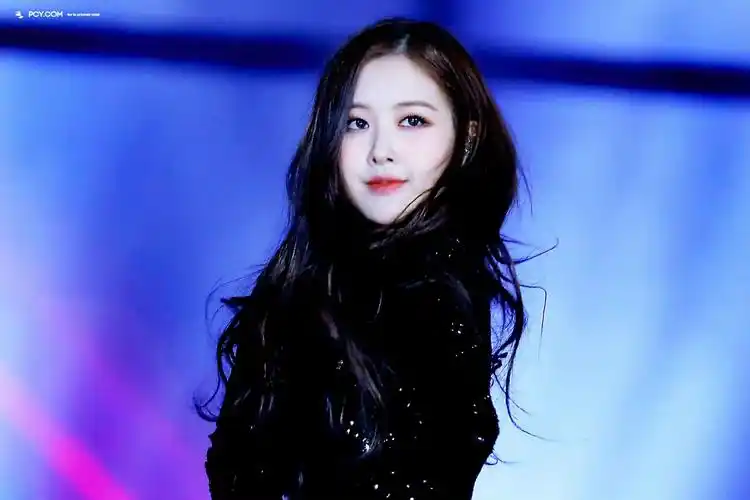 想看现在的朴彩英黑发的样子? - 知乎