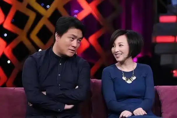 她19岁和导演私奔裸婚在地下室连生3胎丈夫用7部剧才把她捧红