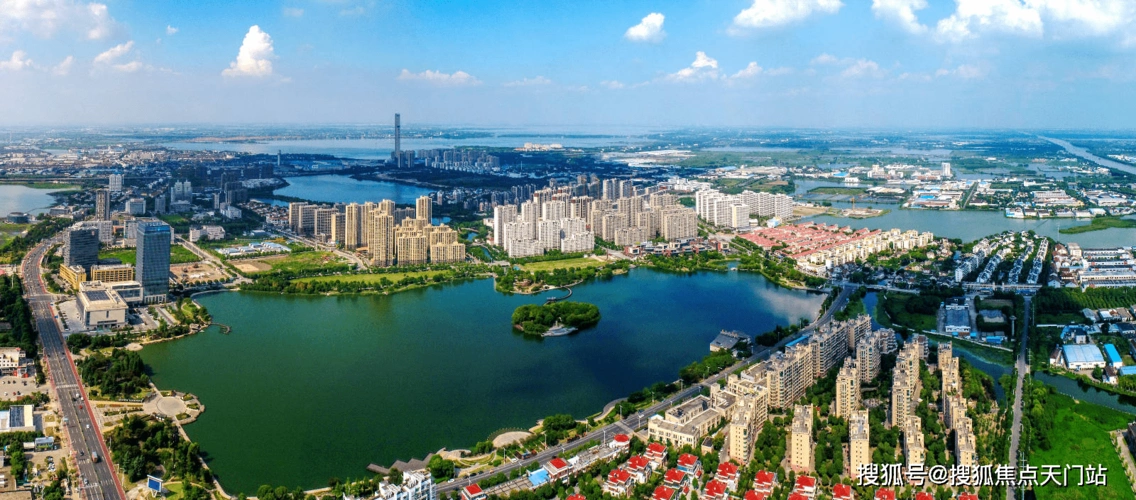 【地址】苏州市吴江汾湖高新区海南路与中心河路交汇处 吴江芯·临湖