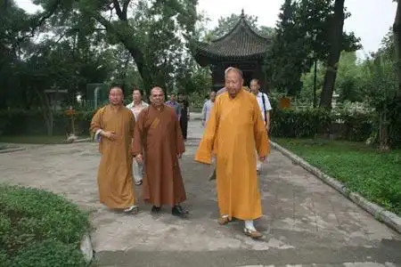 法宝法师一行莅临陕西户县草堂寺考察佛教文化