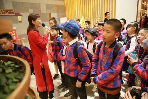 "品味涂岭红茶感受非遗技艺"——泉港区山腰中心小学研学之涂岭红茶馆