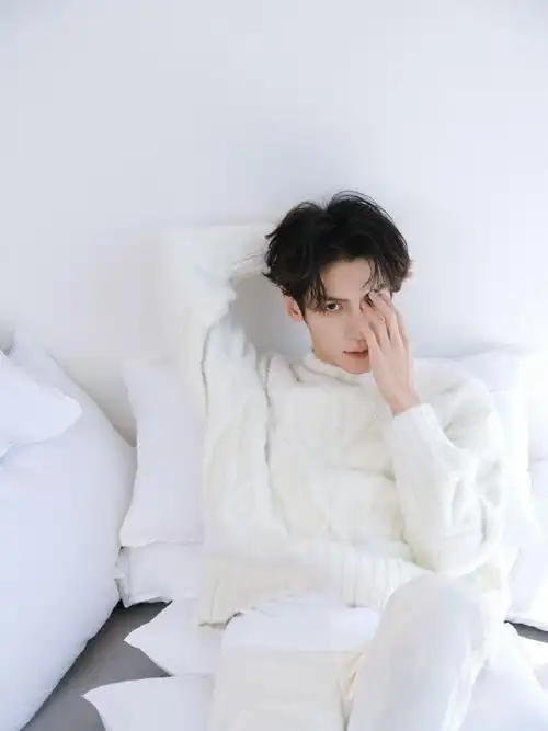 罗云熙1227出道十三周年快乐##罗云熙出道十三周年纯白写真