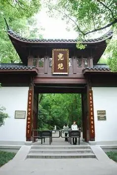 定慧禅寺,俗称虎跑寺,位于 a href="#" data-lemmaid="147639">杭州